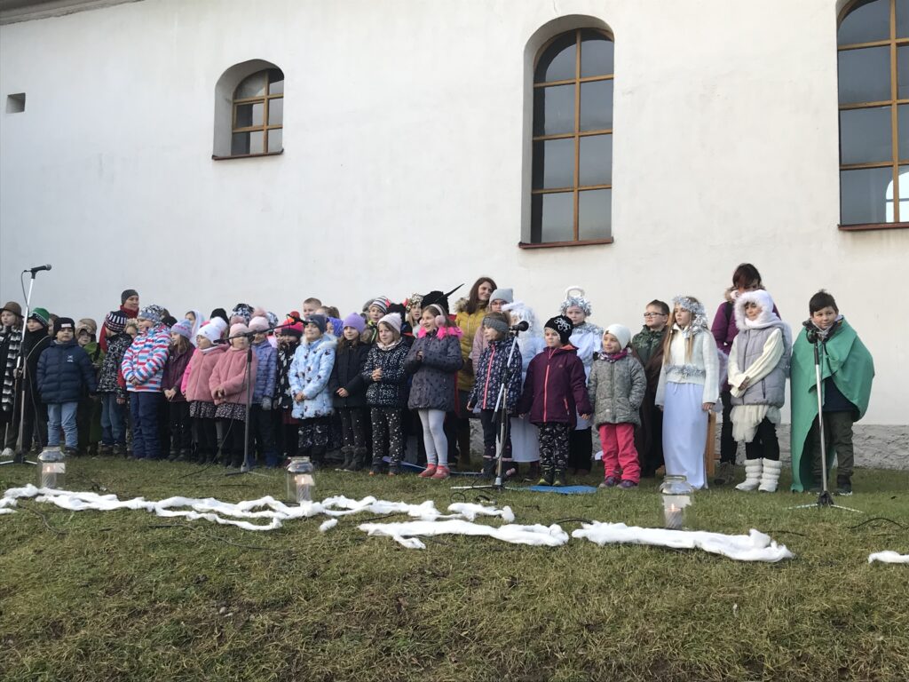 Vánoční jarmark a vystoupení ZŠ šk.r.2022/2023